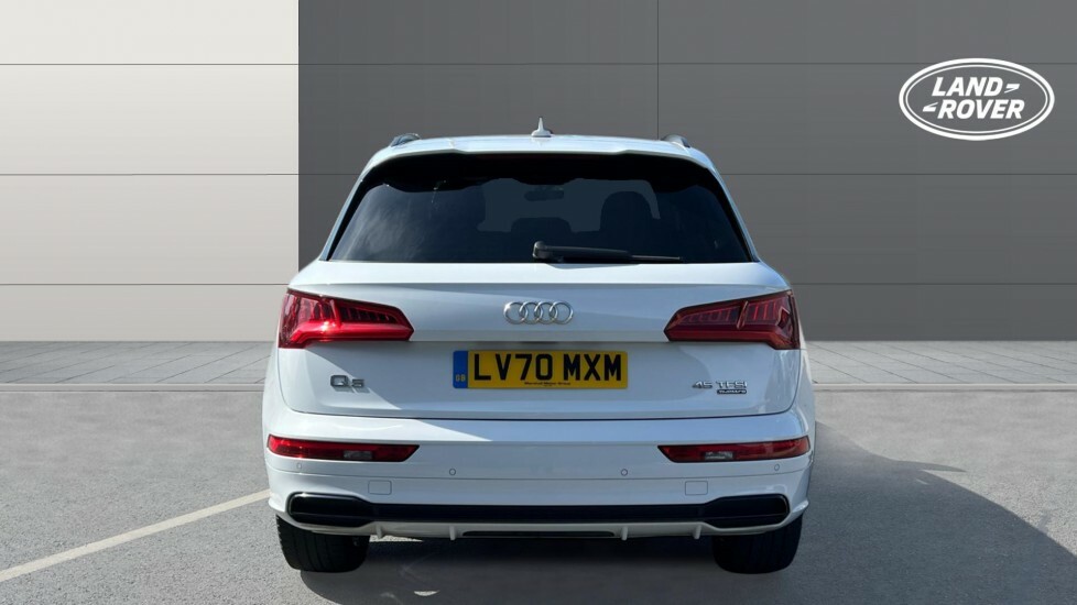 Audi Q5 Black Edition LV70MXM White #6