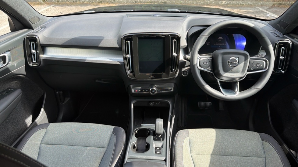 Volvo XC40 Core WN72HKT Black #5