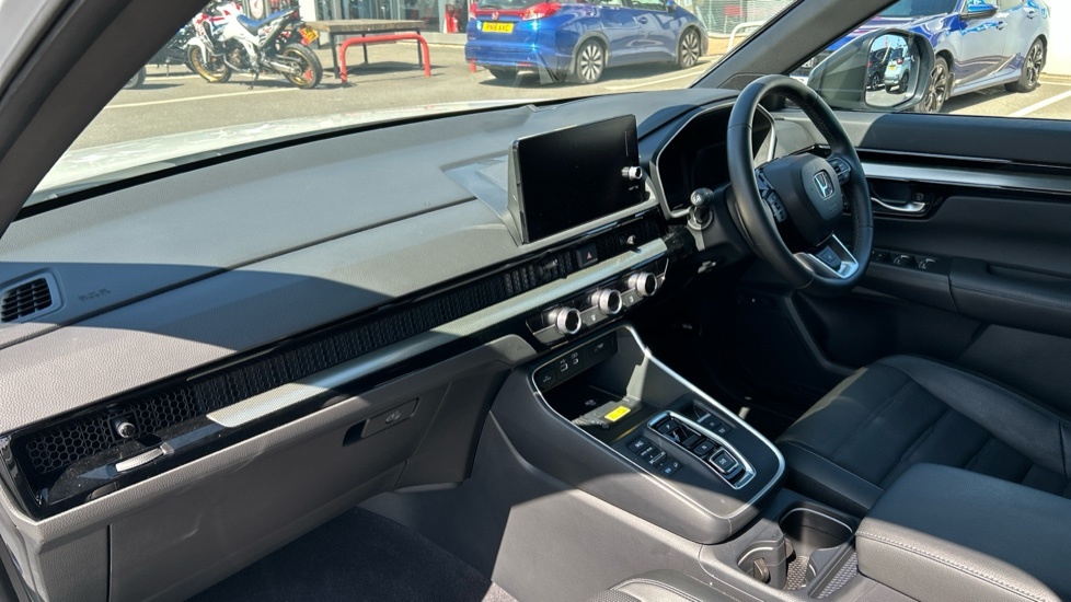 Honda Cr-V Advance White #2