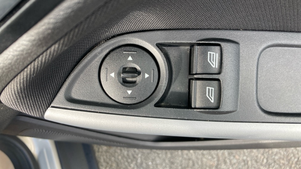Ford Focus Zetec S Silver #21