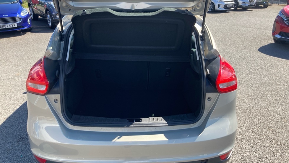 Ford Focus Zetec S Silver #4