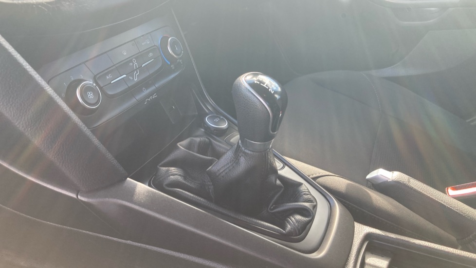 Ford Focus 2.0 St-2 247 Black #13