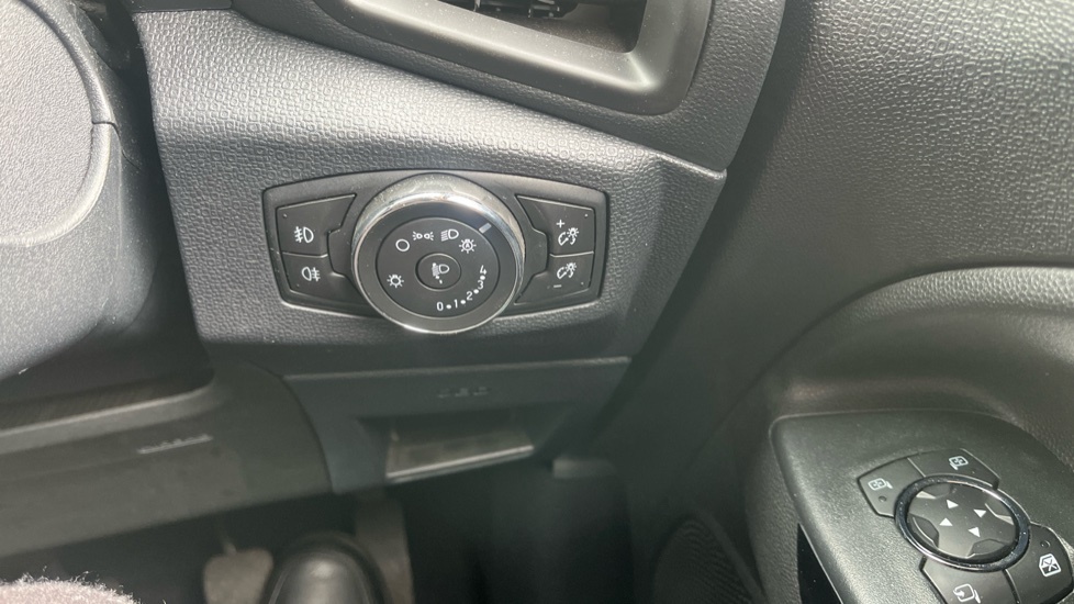 Ford Ecosport St-line White #26