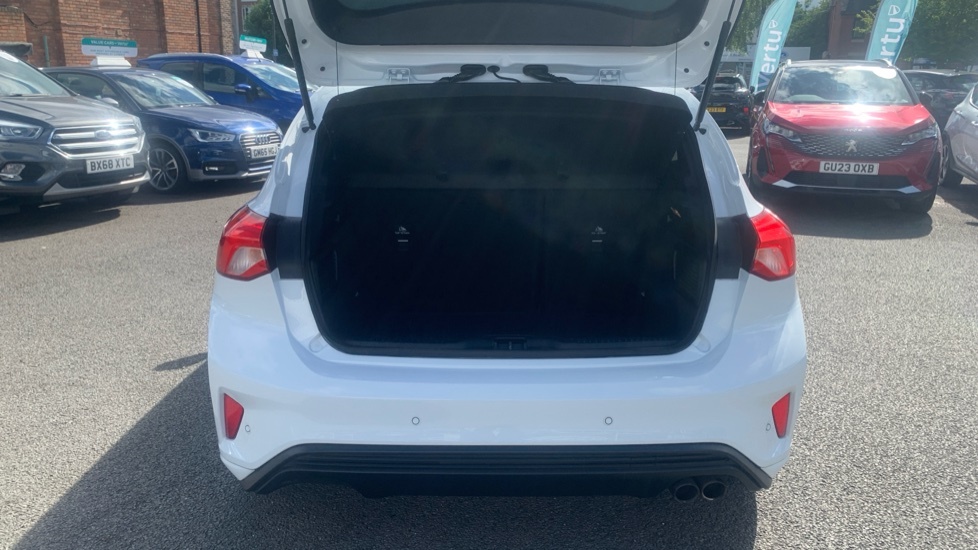 Ford Focus St-line Edition White #4