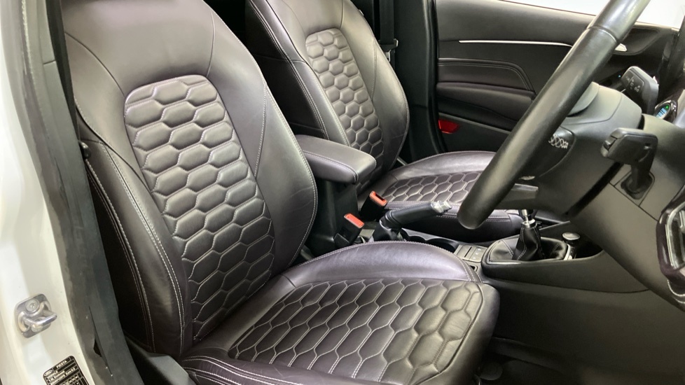 Ford Fiesta Active 1 Black #36