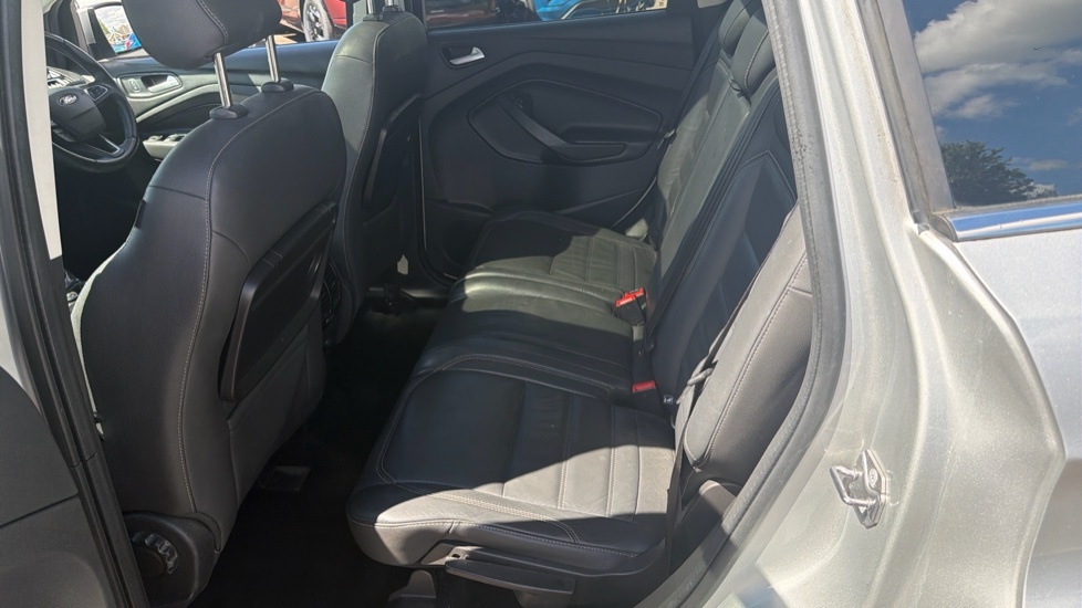 Ford Kuga St-line Black #16