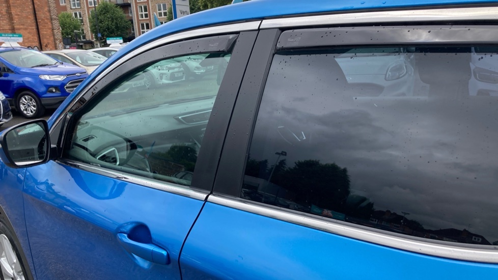 Nissan Qashqai Dig-t Tekna Plus Blue #37