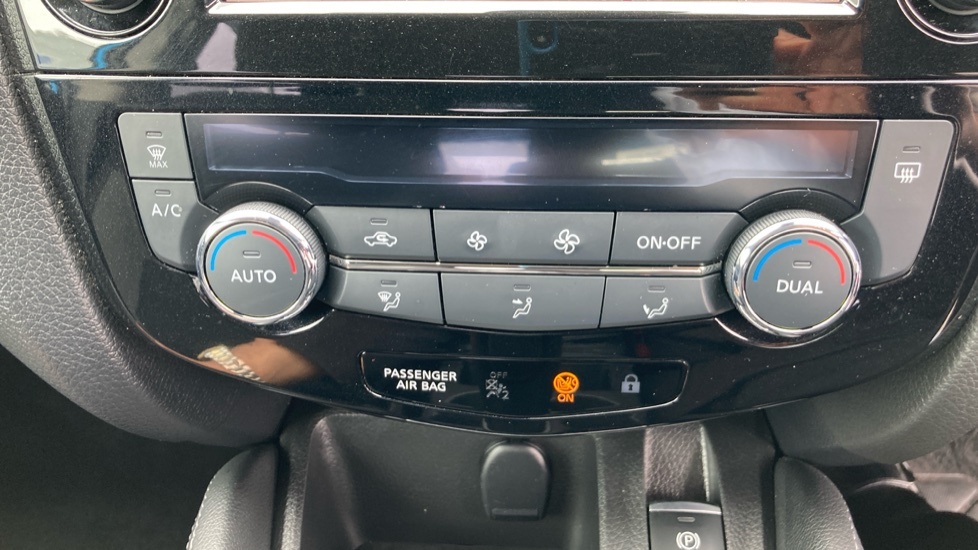 Nissan Qashqai Dig-t Tekna Plus Blue #30