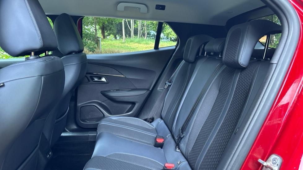 Peugeot 2008 Puretech Ss Active Grey #16