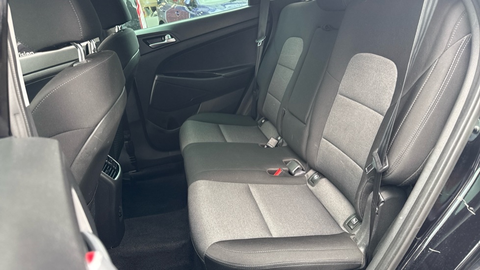 Hyundai Tucson Se Nav Blue #16