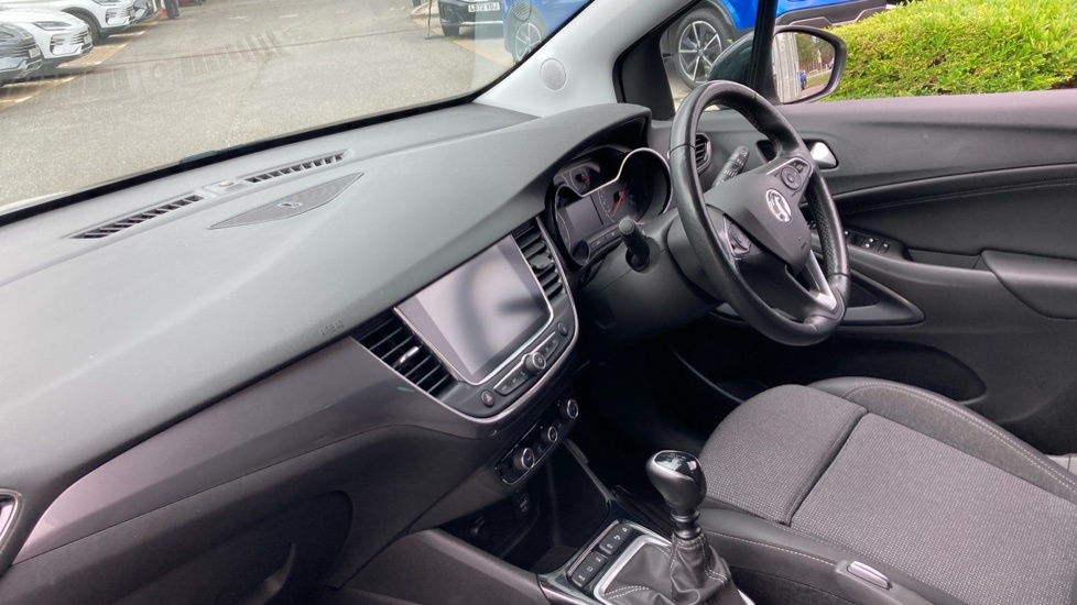 Vauxhall Crossland Se Edition White #9