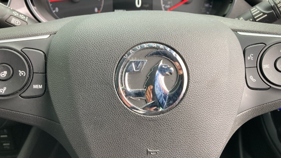 Vauxhall Crossland Se Edition White #31
