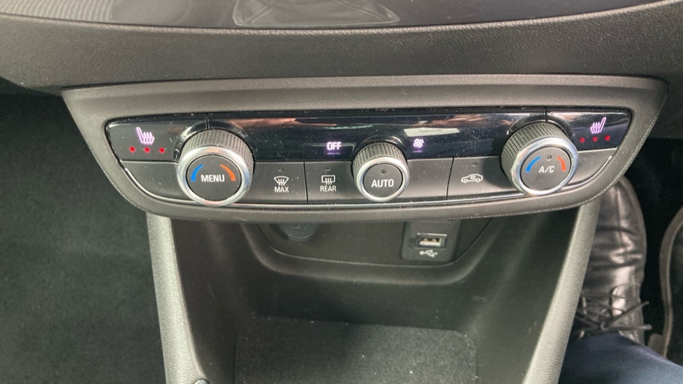 Vauxhall Crossland Se Edition White #27