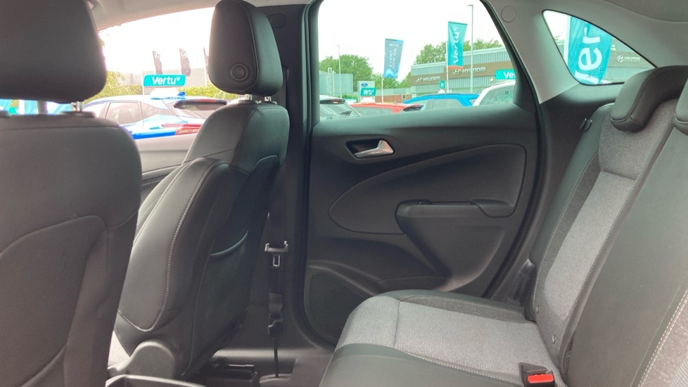 Vauxhall Crossland Se Edition White #16