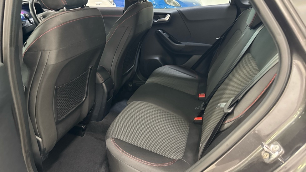 Ford Puma St-line Black #16