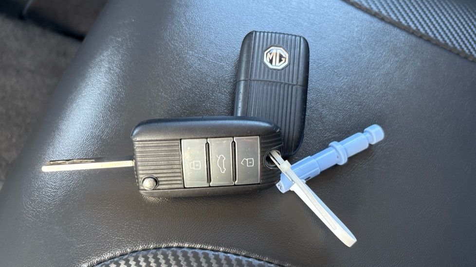 MG ZS 1.5 Vti-tech Exclusive White #19