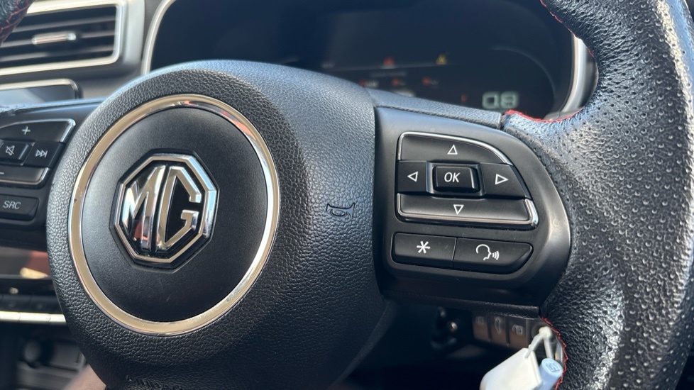 MG ZS 1.5 Vti-tech Exclusive White #25