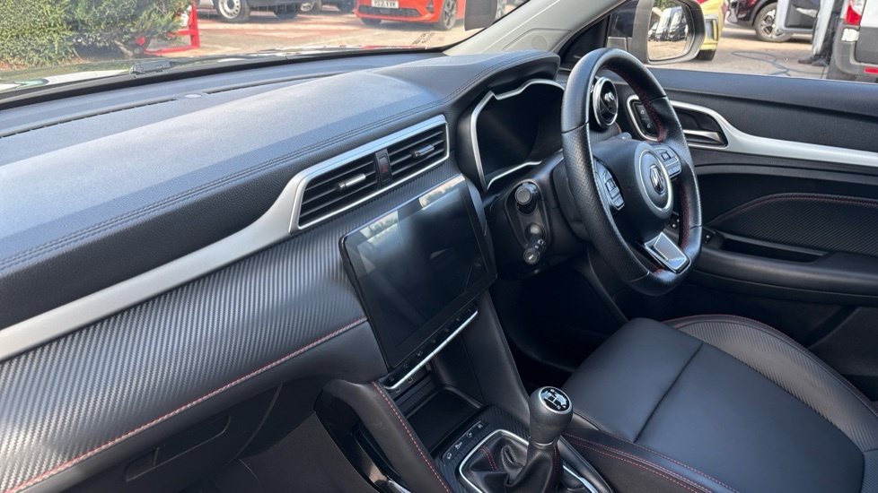 MG ZS 1.5 Vti-tech Exclusive White #9