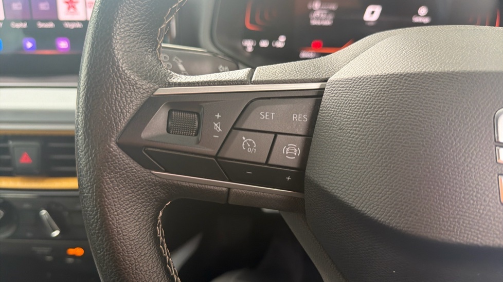 Seat Arona 1.0 Tsi Se Technology Suv Red #21