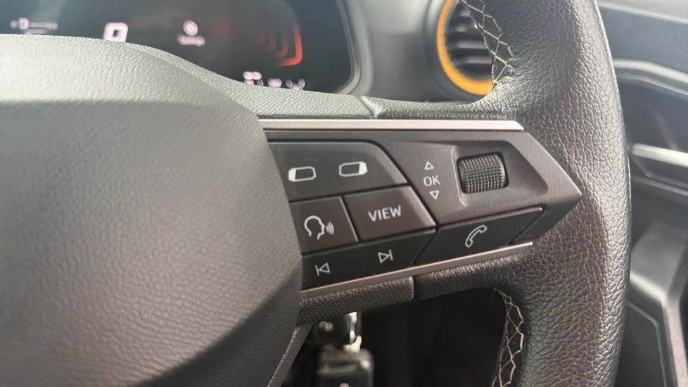 Seat Arona 1.0 Tsi Se Technology Suv Red #22