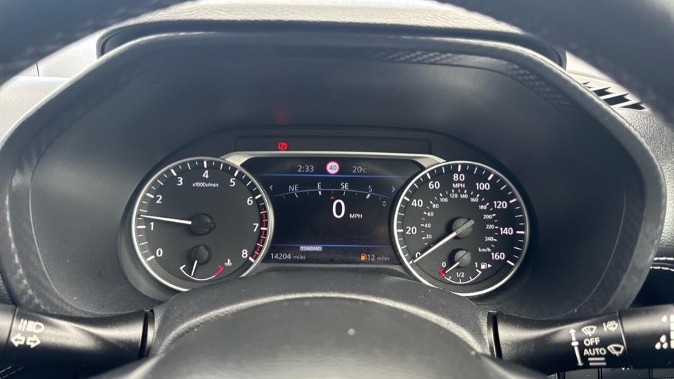 Nissan Juke N-connecta Red #18