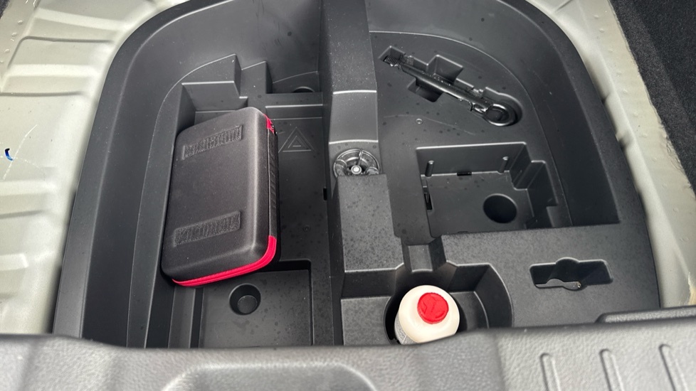 Nissan Juke N-connecta Red #21
