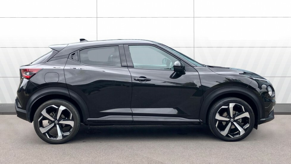 Nissan Juke Dig-t Acenta Red #3