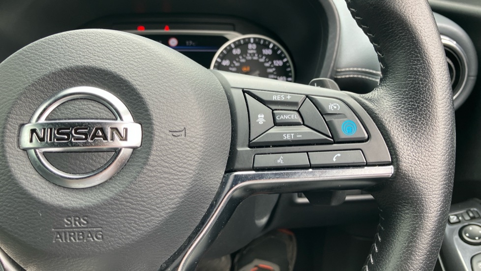 Nissan Juke Dig-t Acenta Red #18