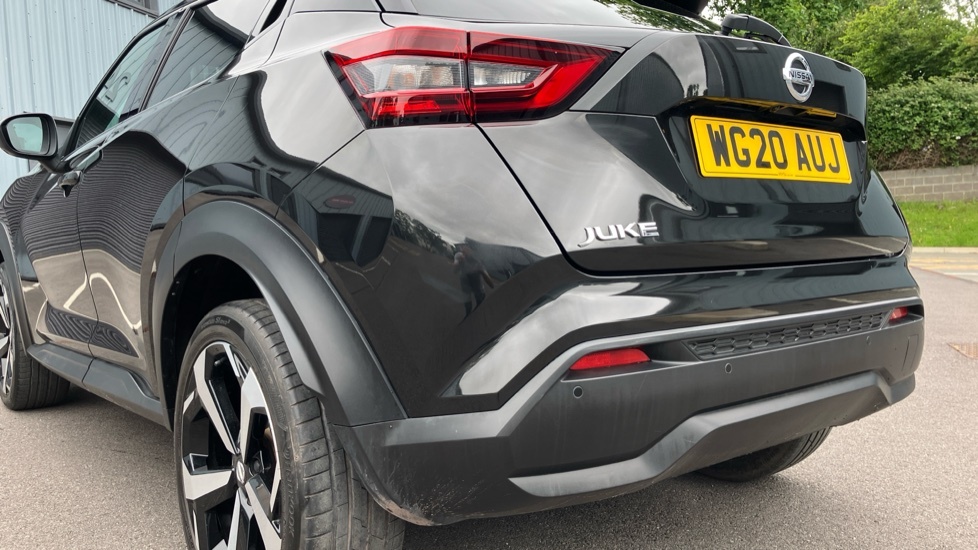 Nissan Juke Dig-t Acenta Red #33