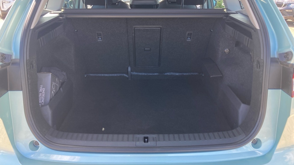 Skoda ENYAQ 60 Blue #20
