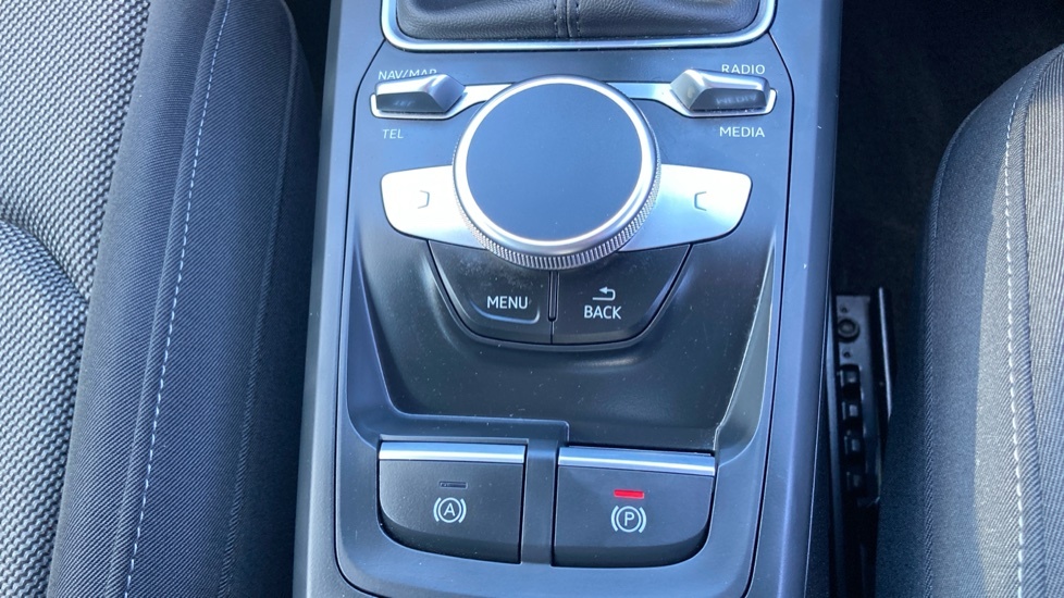 Audi Q2 30 Tfsi Black Edition 2023 Grey #35