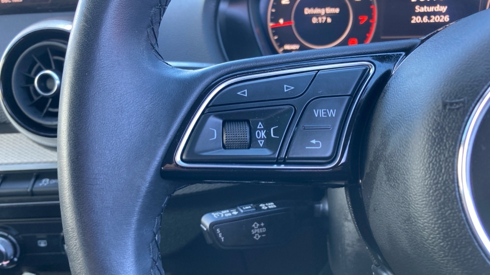 Audi Q2 30 Tfsi Black Edition 2023 Grey #31