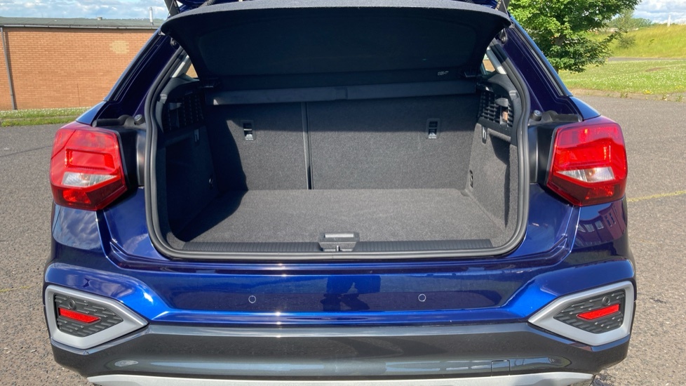 Audi Q2 Sport Blue #4