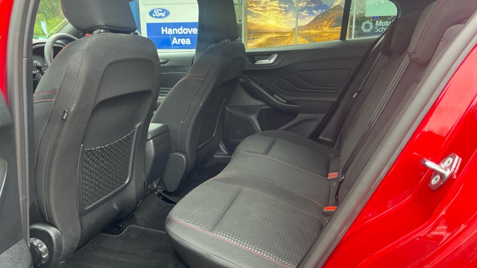 Ford Focus 1.0 St-line X Black #16
