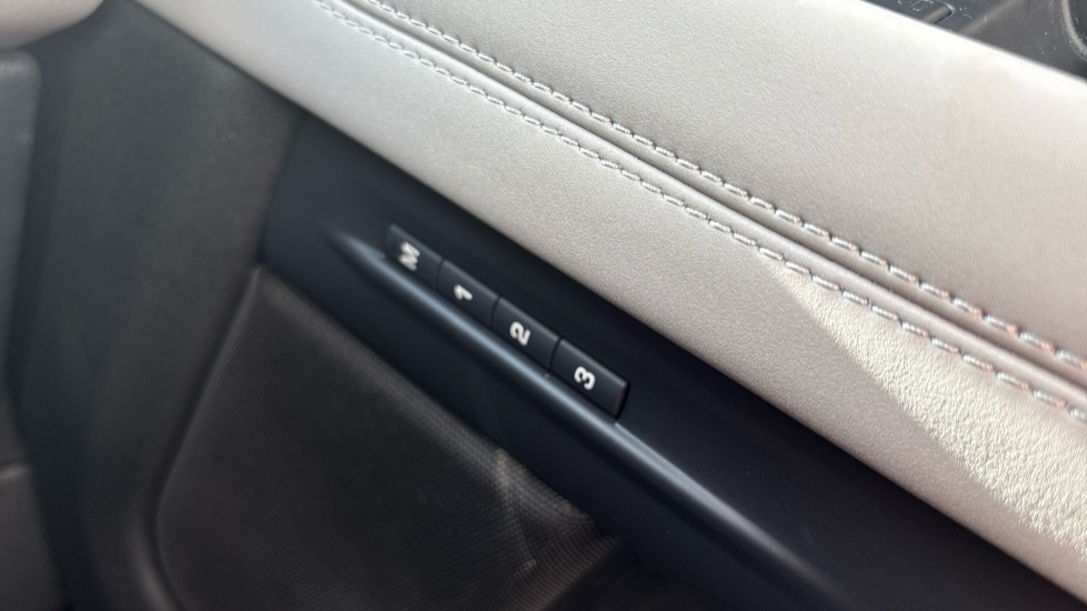 Land Rover Range Rover Evoque Evoque Edition Black #44