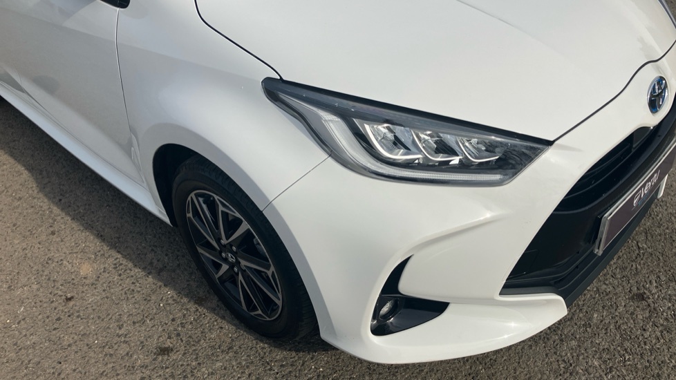 Toyota Yaris Hatchback #17