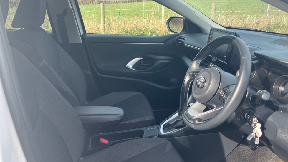 Toyota Yaris Hatchback #11