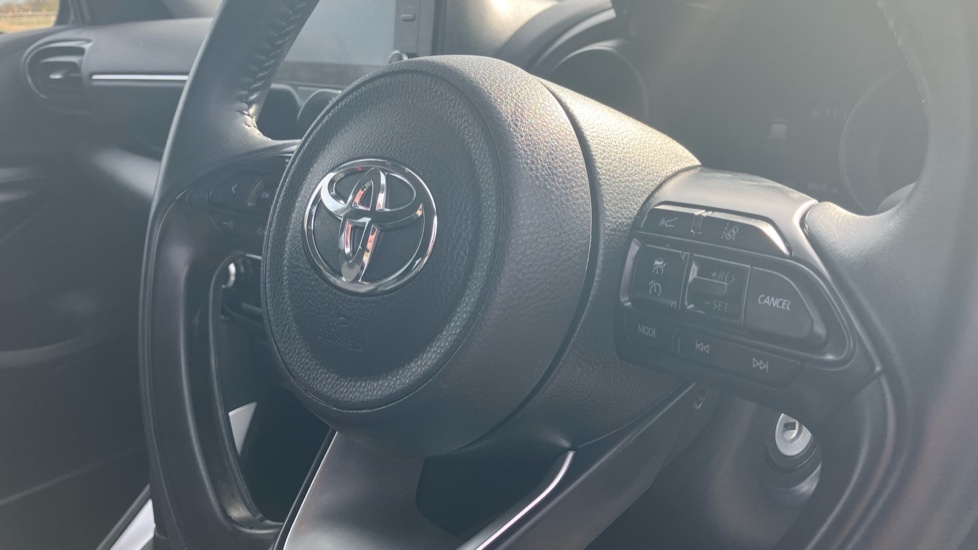 Toyota Yaris Hatchback #32