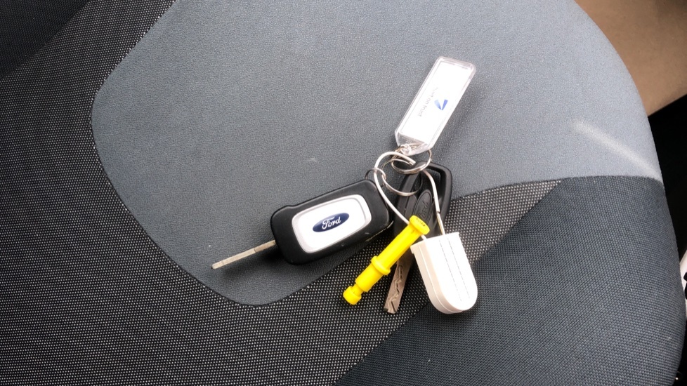 Ford KA Zetec Silver #20