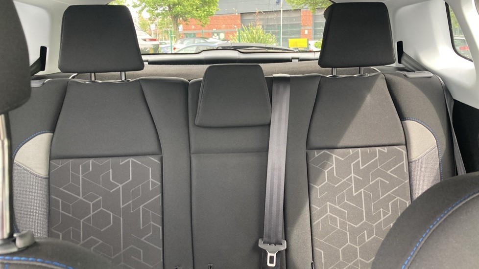 Peugeot 2008 2008 Allure Premium Black #17