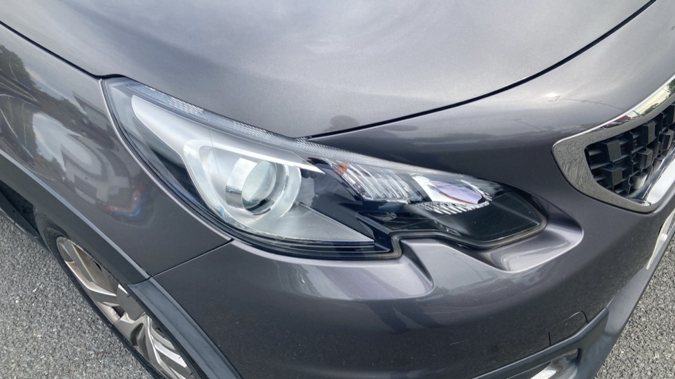 Peugeot 2008 2008 Allure Premium Black #21