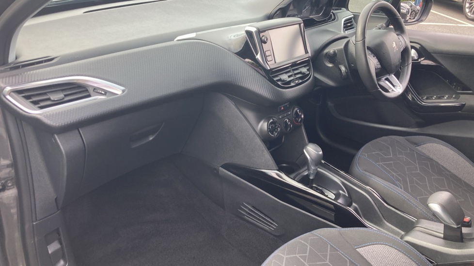 Peugeot 2008 2008 Allure Premium Black #11