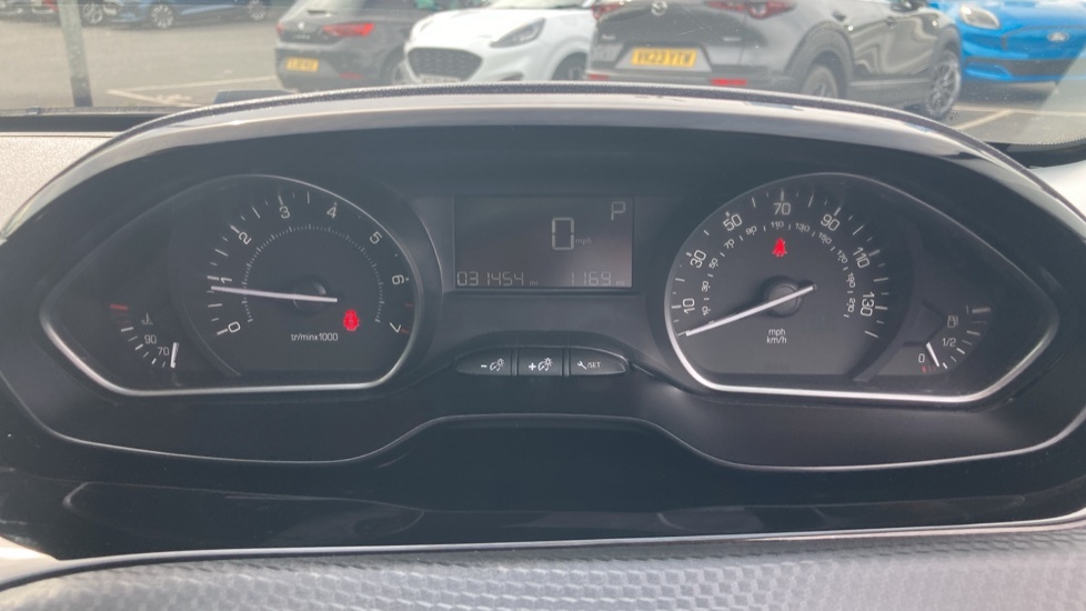 Peugeot 2008 2008 Allure Premium Black #20