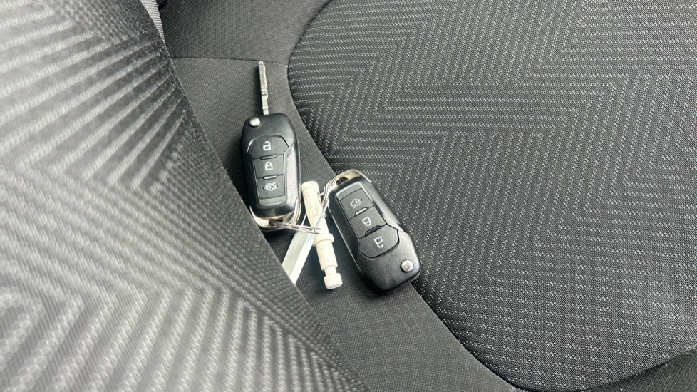 Ford Fiesta 1.0 Ecoboost Titanium X Grey #20