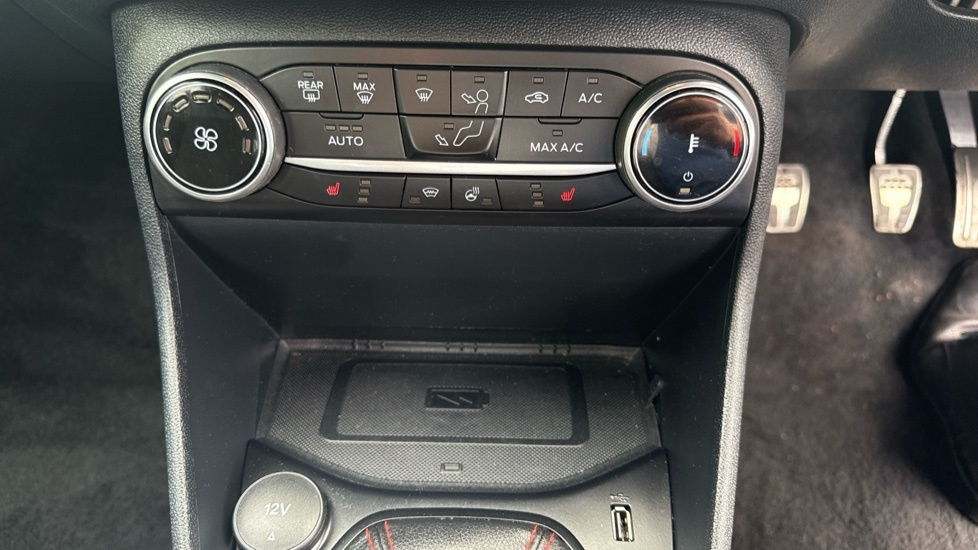 Ford Fiesta 1.0 Ecoboost 95 Trend Red #30
