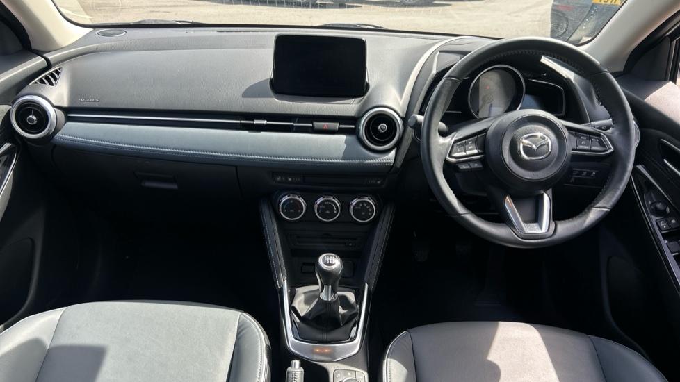 Mazda 2 1.5 Skyactiv G Se-l Nav White #10