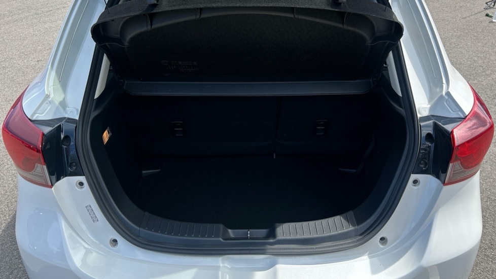 Mazda 2 Gt Sport Nav White #4