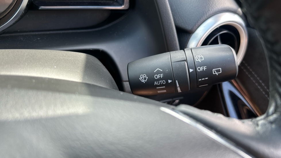 Mazda 2 1.5 Skyactiv G Se-l Nav White #28