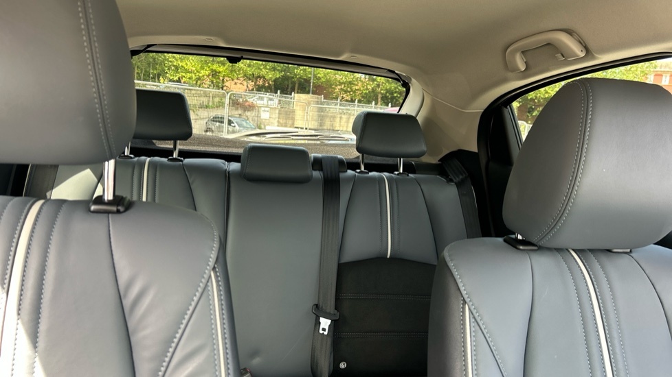 Mazda 2 1.5 Skyactiv G Se-l Nav White #15