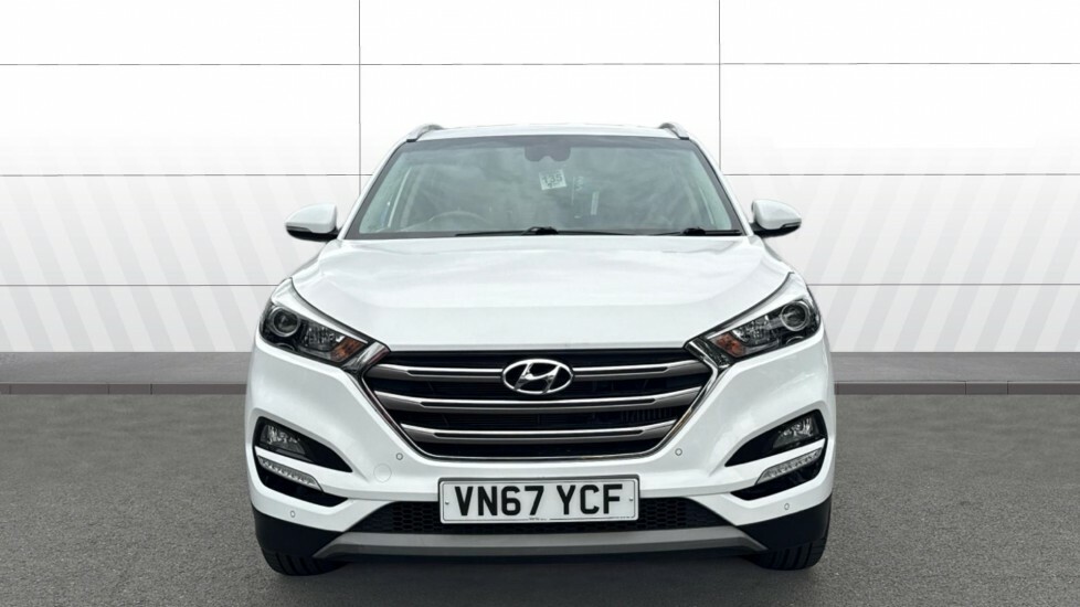 Hyundai Tucson Sport Edition White #3